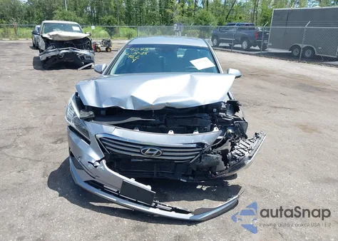 2016 Hyundai Sonata Se z USA, uszkodzony, nr VIN 5NPE24AF1GH386872